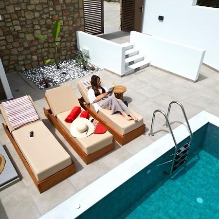 Valantina'S & Mannouel Lardos Luxury Villas エクステリア 写真