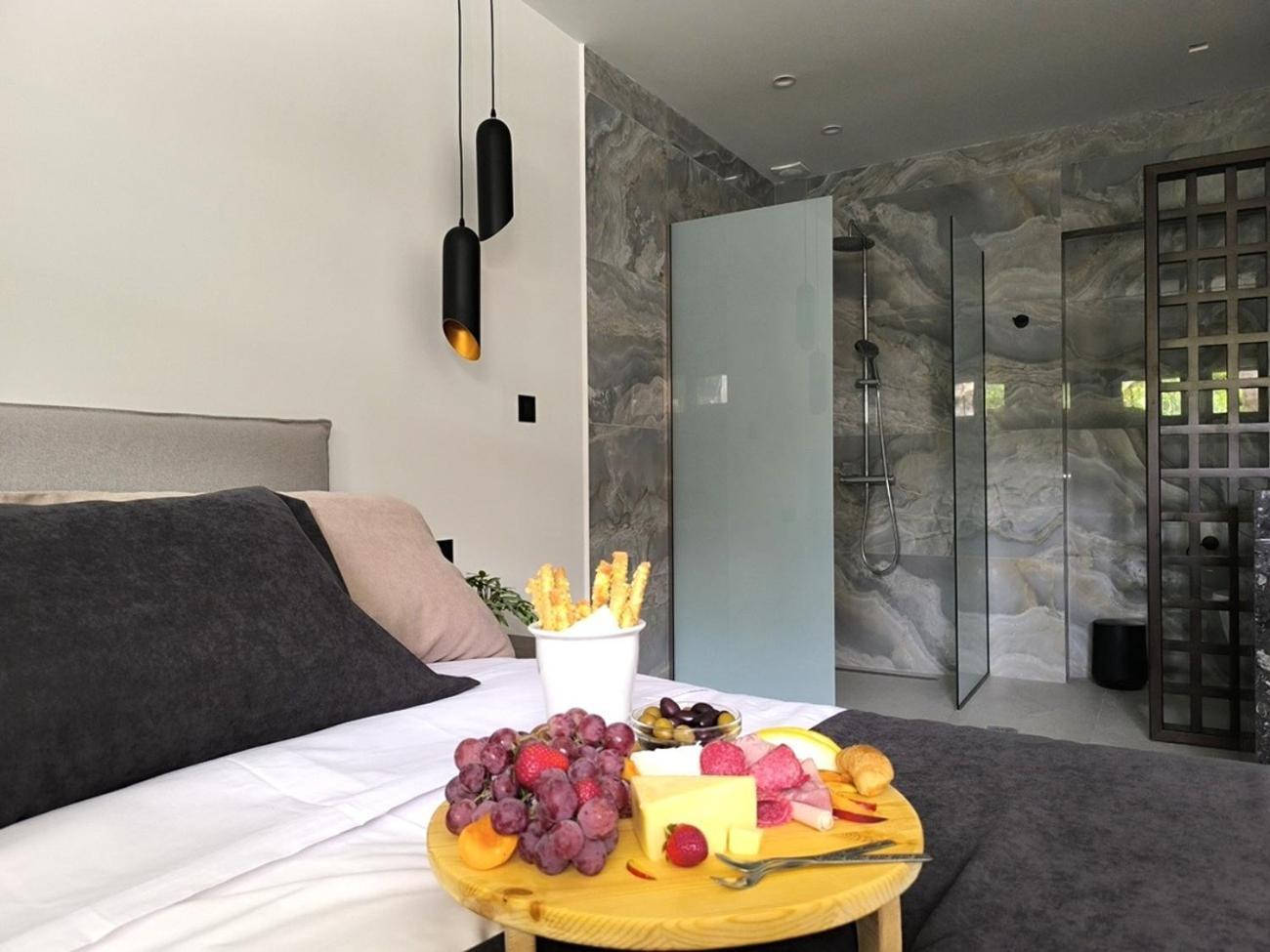 Valantina'S & Mannouel Lardos Luxury Villas エクステリア 写真