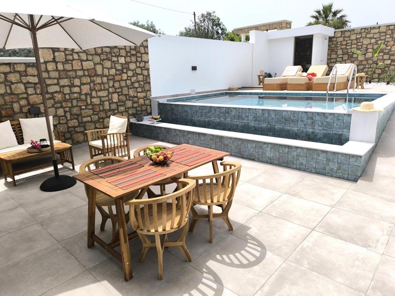 Valantina'S & Mannouel Lardos Luxury Villas エクステリア 写真