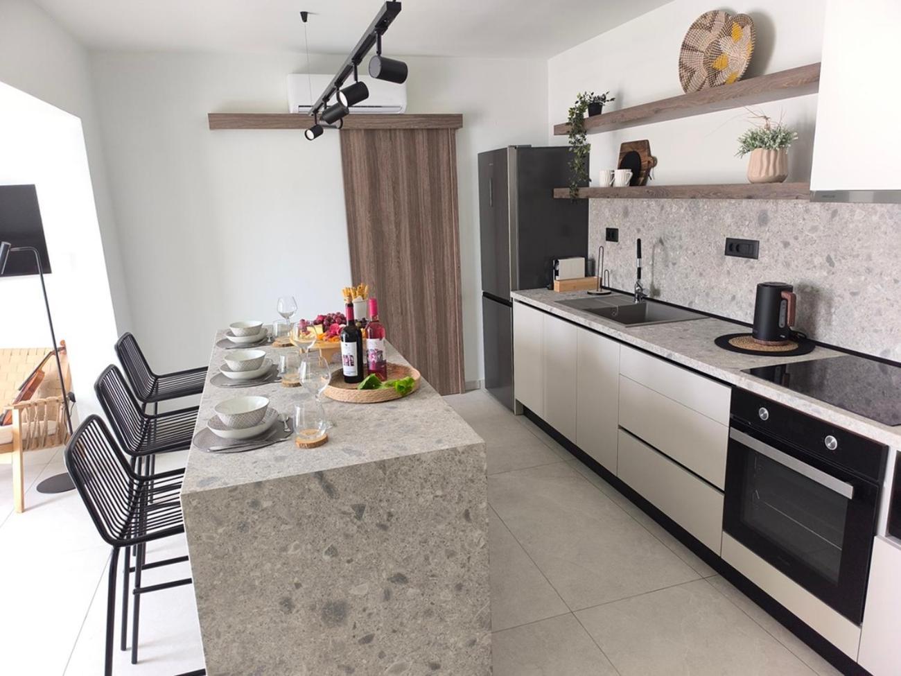 Valantina'S & Mannouel Lardos Luxury Villas エクステリア 写真