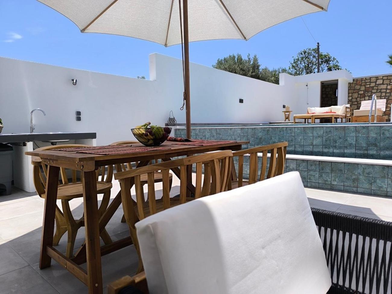 Valantina'S & Mannouel Lardos Luxury Villas エクステリア 写真