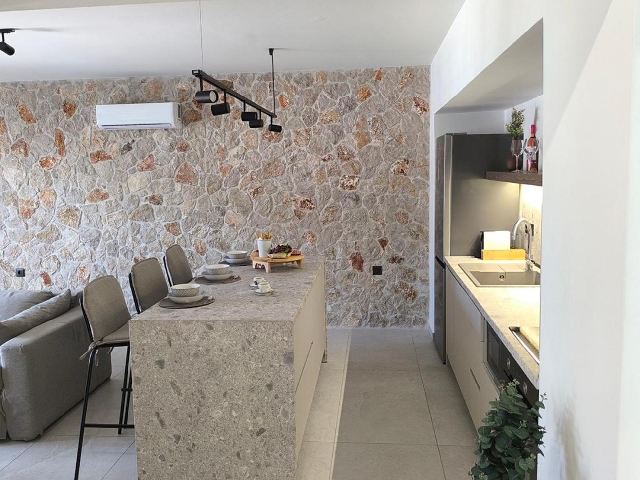 Valantina'S & Mannouel Lardos Luxury Villas エクステリア 写真
