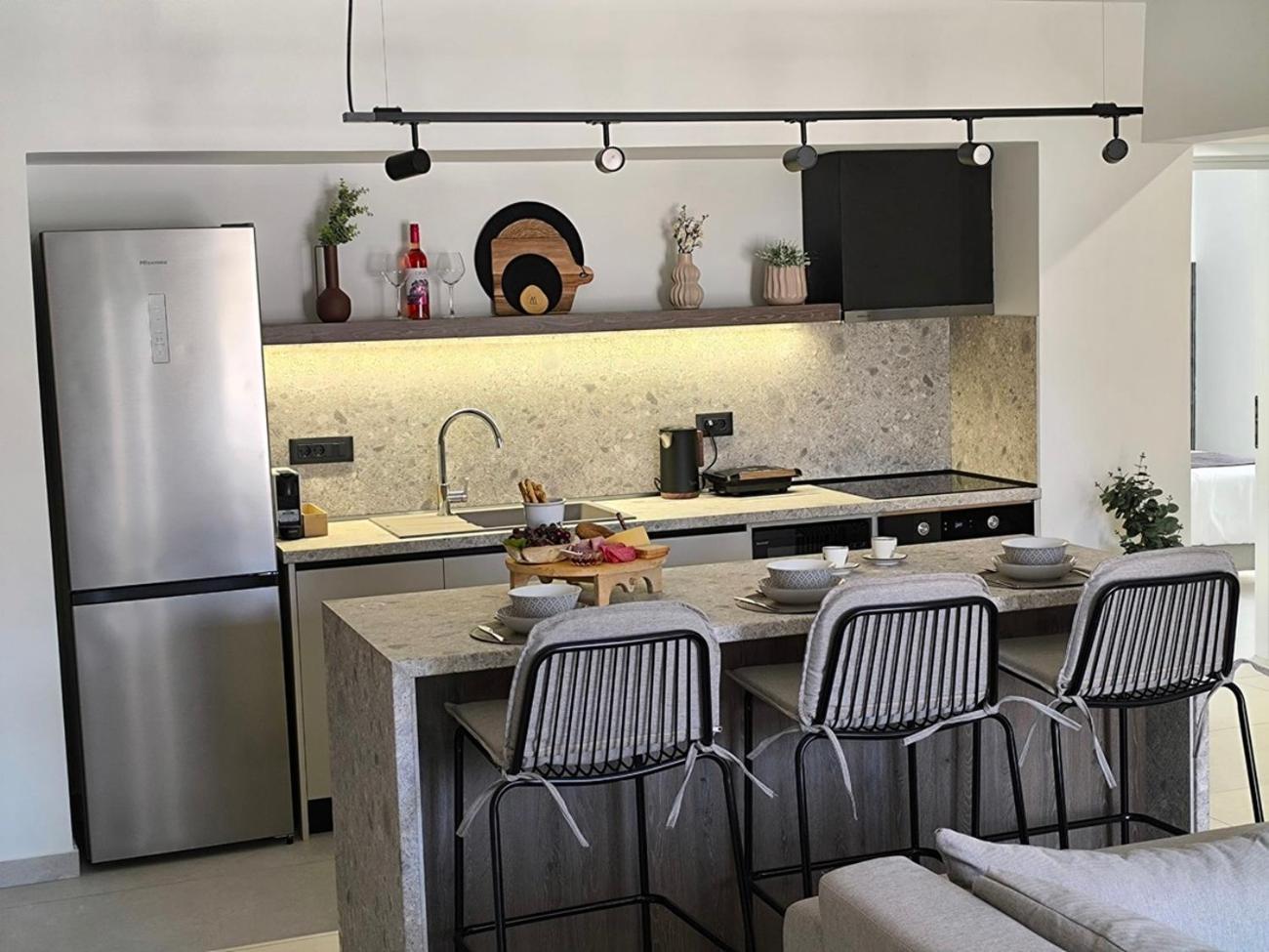 Valantina'S & Mannouel Lardos Luxury Villas エクステリア 写真